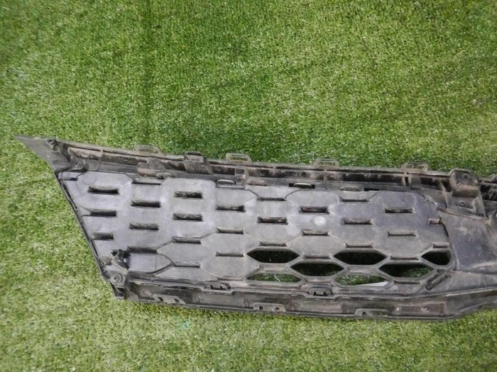 Решетка радиатора Kia Rio 4 X (2020-н.в.)