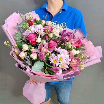 Авторский букет с орхидеями