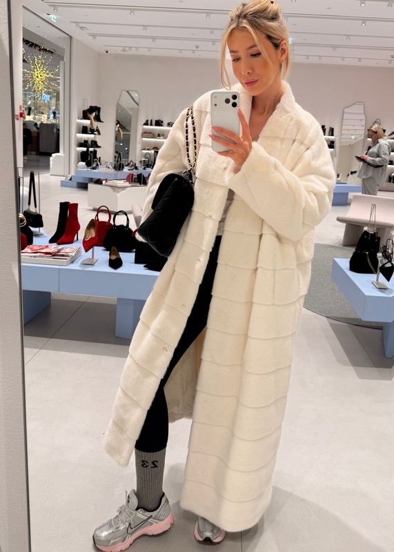 Шуба макси из искусственного меха