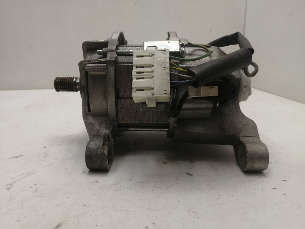 WMD75105BL кт98 Двигатель для стиральной машины Beko 2820970100 б/у