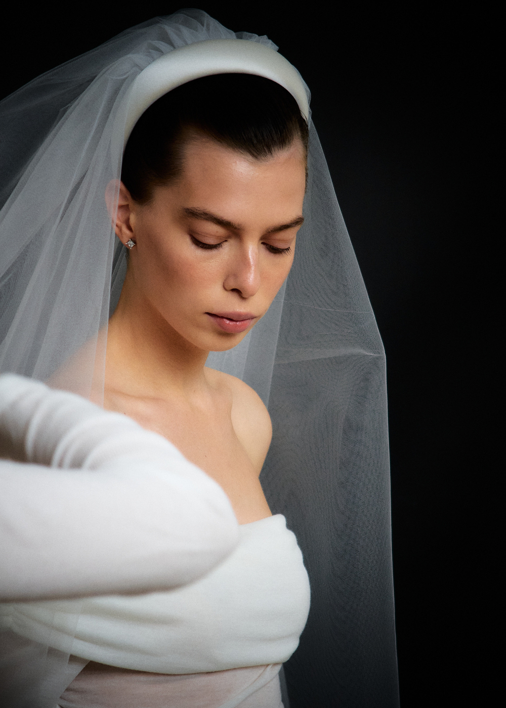 Фата белая на ободке