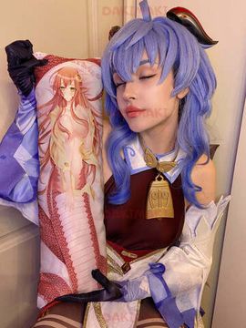 Мини дакимакура Мия из Повседневная жизнь с девушкой-монстром арт. M0141, 60х20 см