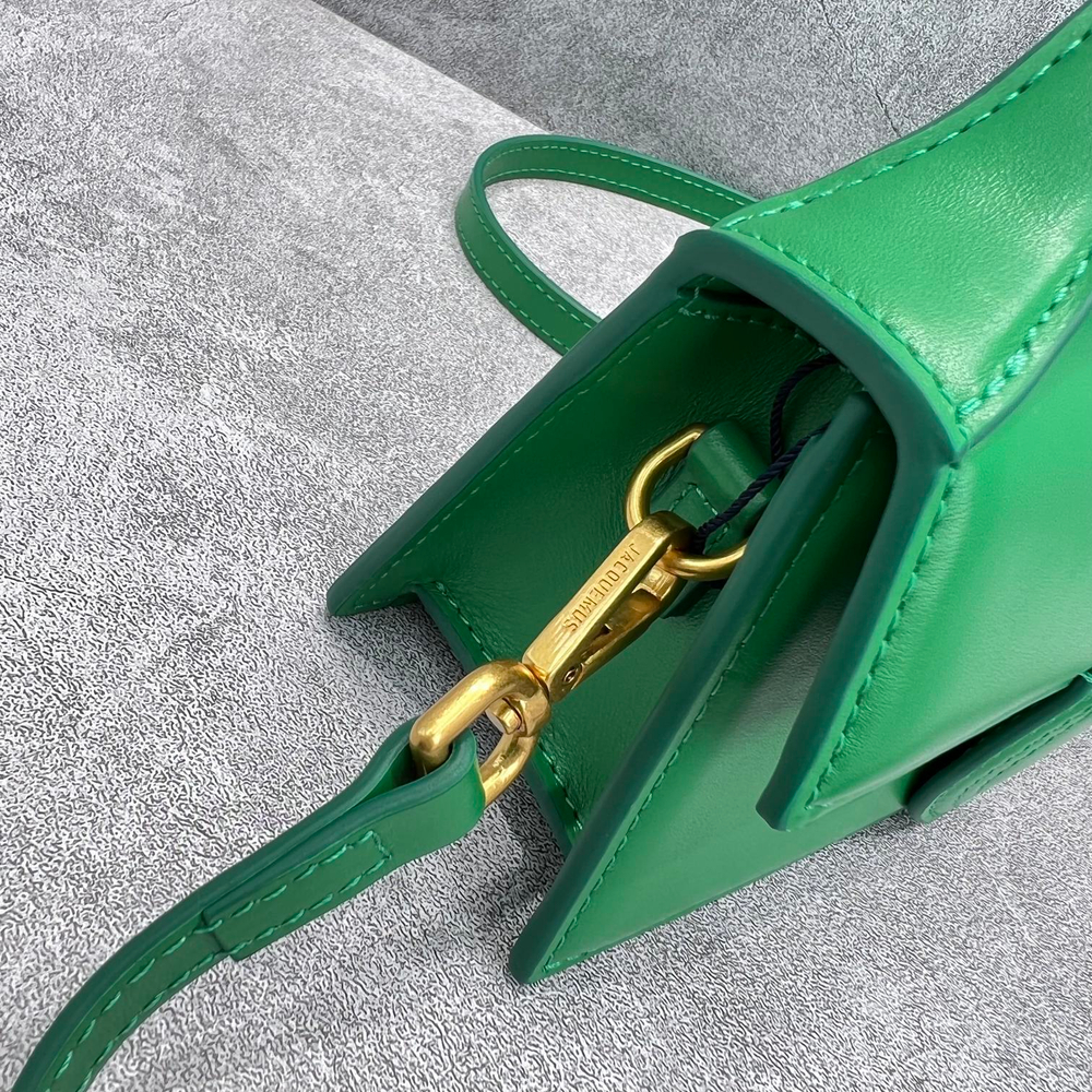 Jacquemus Le Bambino 17 cm