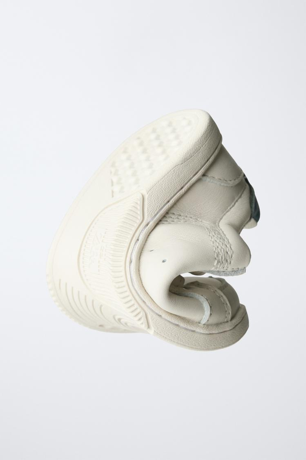 ZARA КОЖАНЫЕ КРОССОВКИ BAREFOOT, БЕЛЫЙ