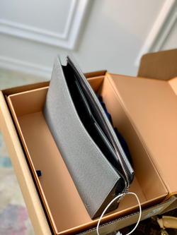 Louis Vuitton Pochette Voyage MM