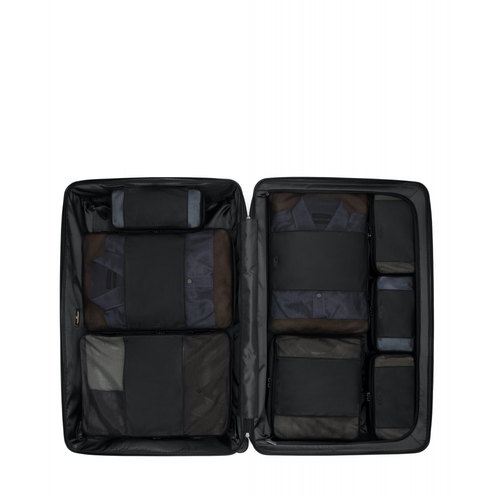 Чемодан большой Worldwide/Black Texture