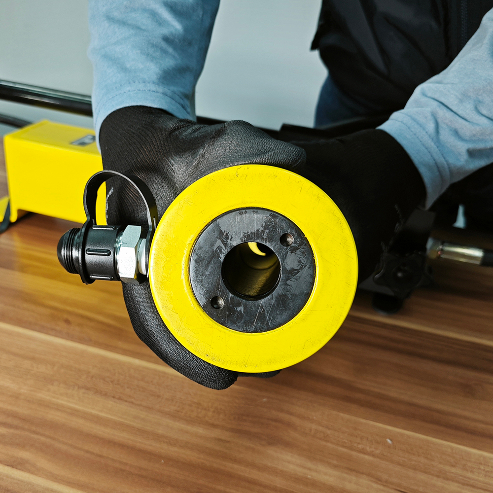 Гидравлический цилиндр 20т. с полым штоком Car-Tool CT-3439