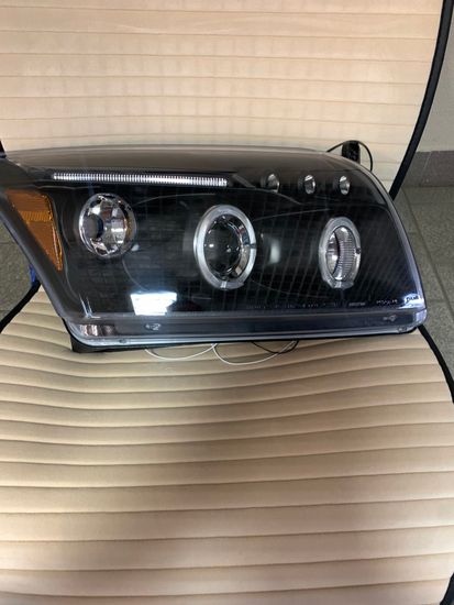 Передние фары Jeep Grand Cherokee WJ angel eyes black