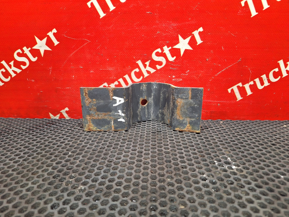 Кронштейн крыла заднего 2018г.