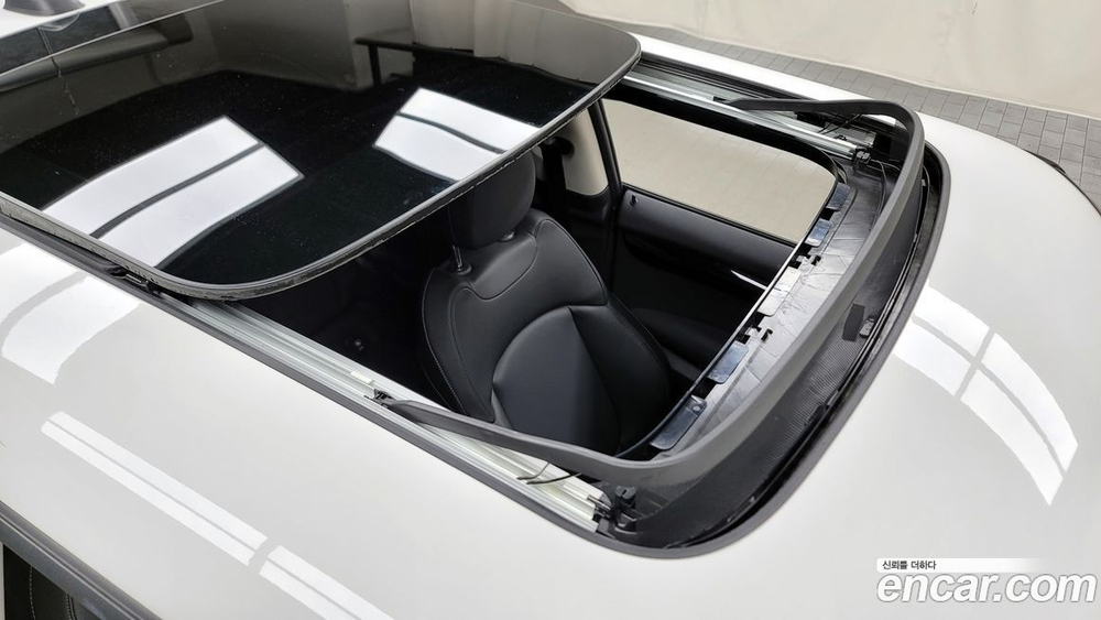 Mini Cooper HIGH (10.2020)