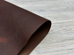 Ременная кожа Grain Dark Cognac (2,8+ мм), цв. Коричневый