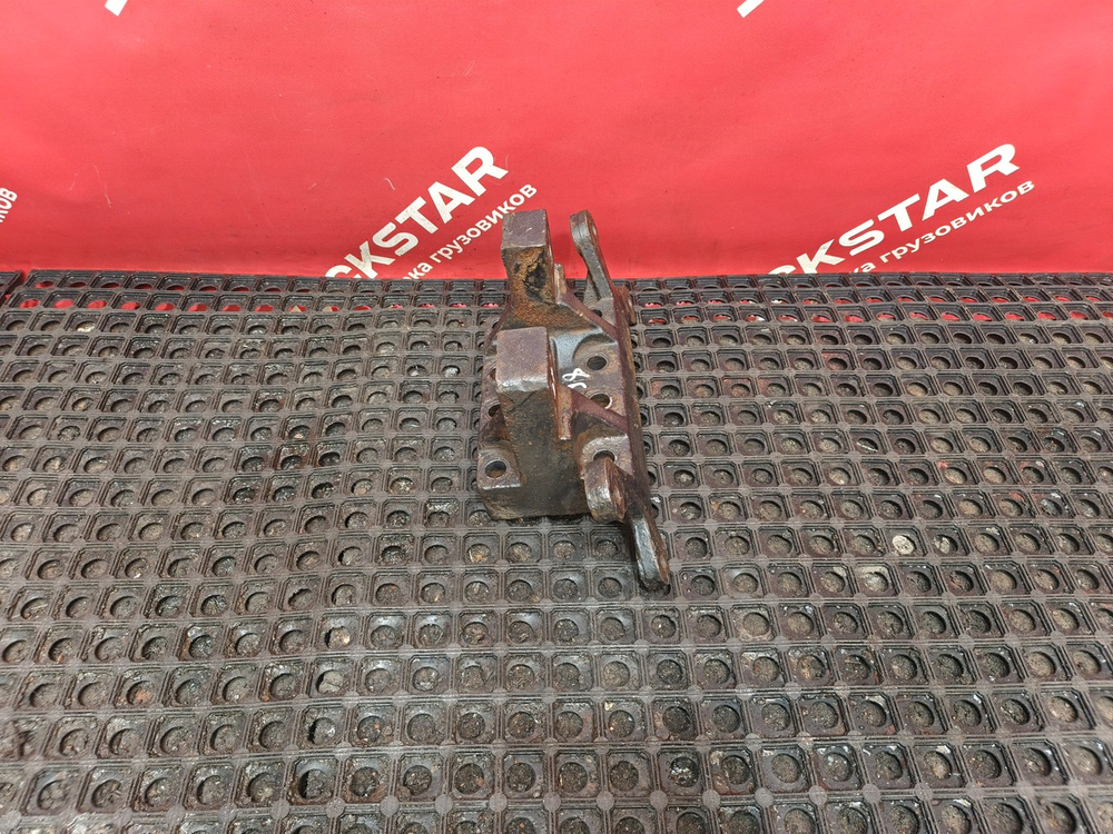 Кронштейн рессоры задней