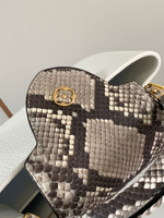 Louis Vuitton Capucines BB