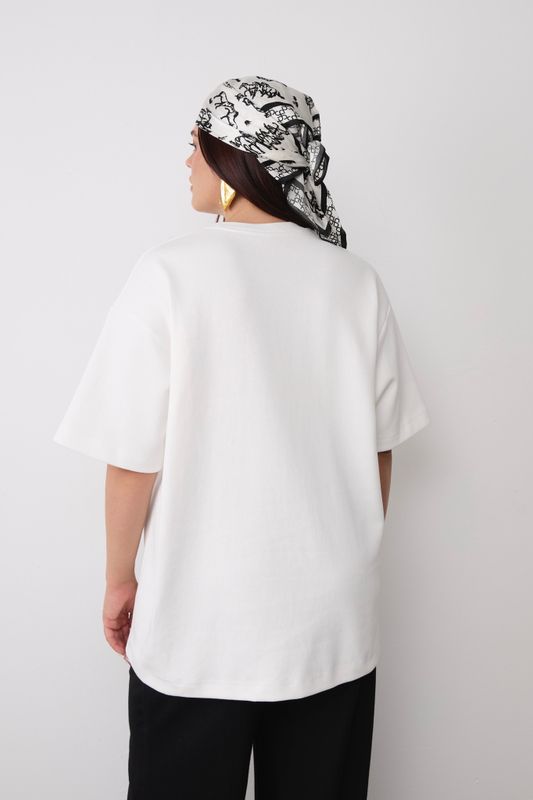 Футболка с надписью "SS'25 BOHEMIA", молочный