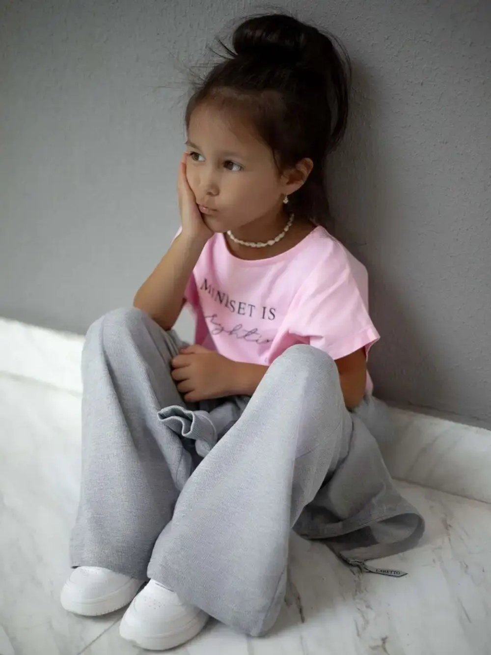 Спортивный костюм для девочки в школу