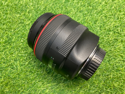 Canon EF 85mm 1.2L II USM