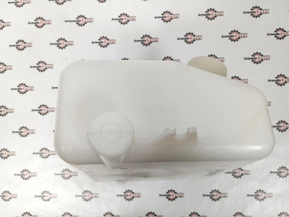 Бачок расширительный охлаждающей жидкости JCB 331/32842