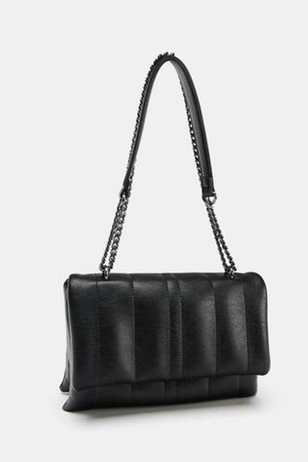 ZARA СТЕГАНАЯ СУМКА С ПЛЕЧЕВЫМ РЕМНЕМ И ПОДВЕСКАМИ, ЧЕРНЫЙ