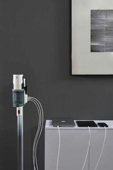 Пылесос вертикальный аккумуляторный на подставке Greenworks 24В GD24SVK4D с АКБ и ЗУ