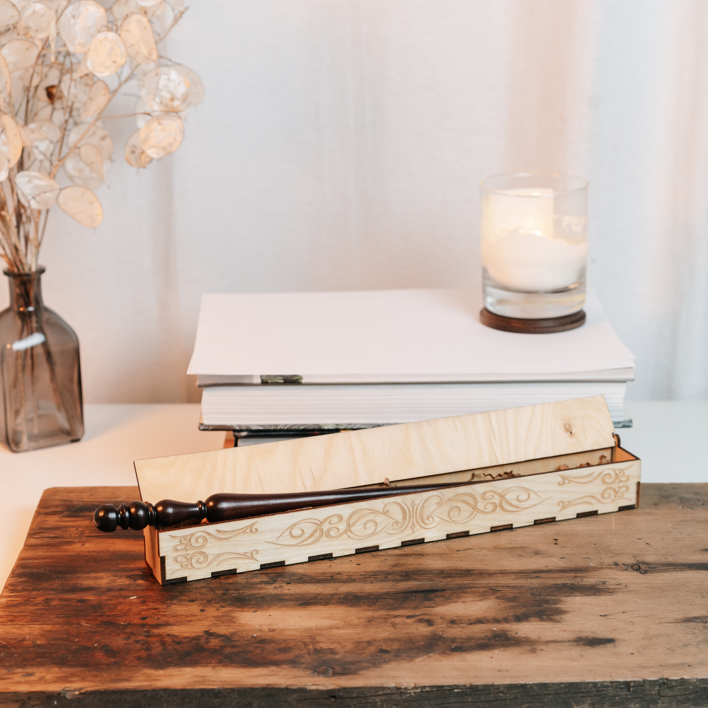 Деревянный  подарочный набор указка в футляре (коробе) 300 мм