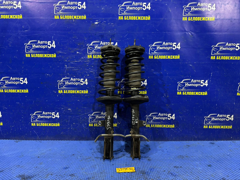 Стойка задняя левая TOYOTA CORONA 1993