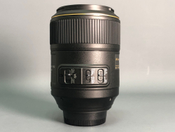 Nikon 105mm 2.8G IF-ED AF-S VR Micro-Nikkor
