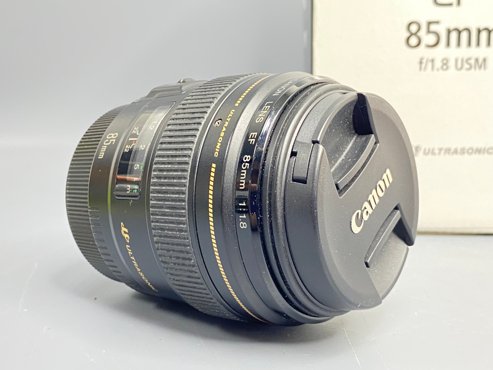 Canon 85mm 1.8 USM внутри пыль