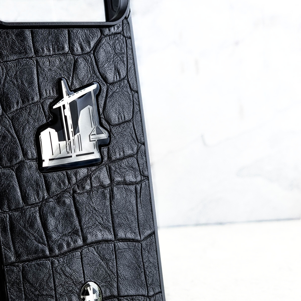 Эксклюзивный чехол iPhone строителю - Euphoria HM Premium - натуральная кожа, ювелирный сплав, купить эйфория