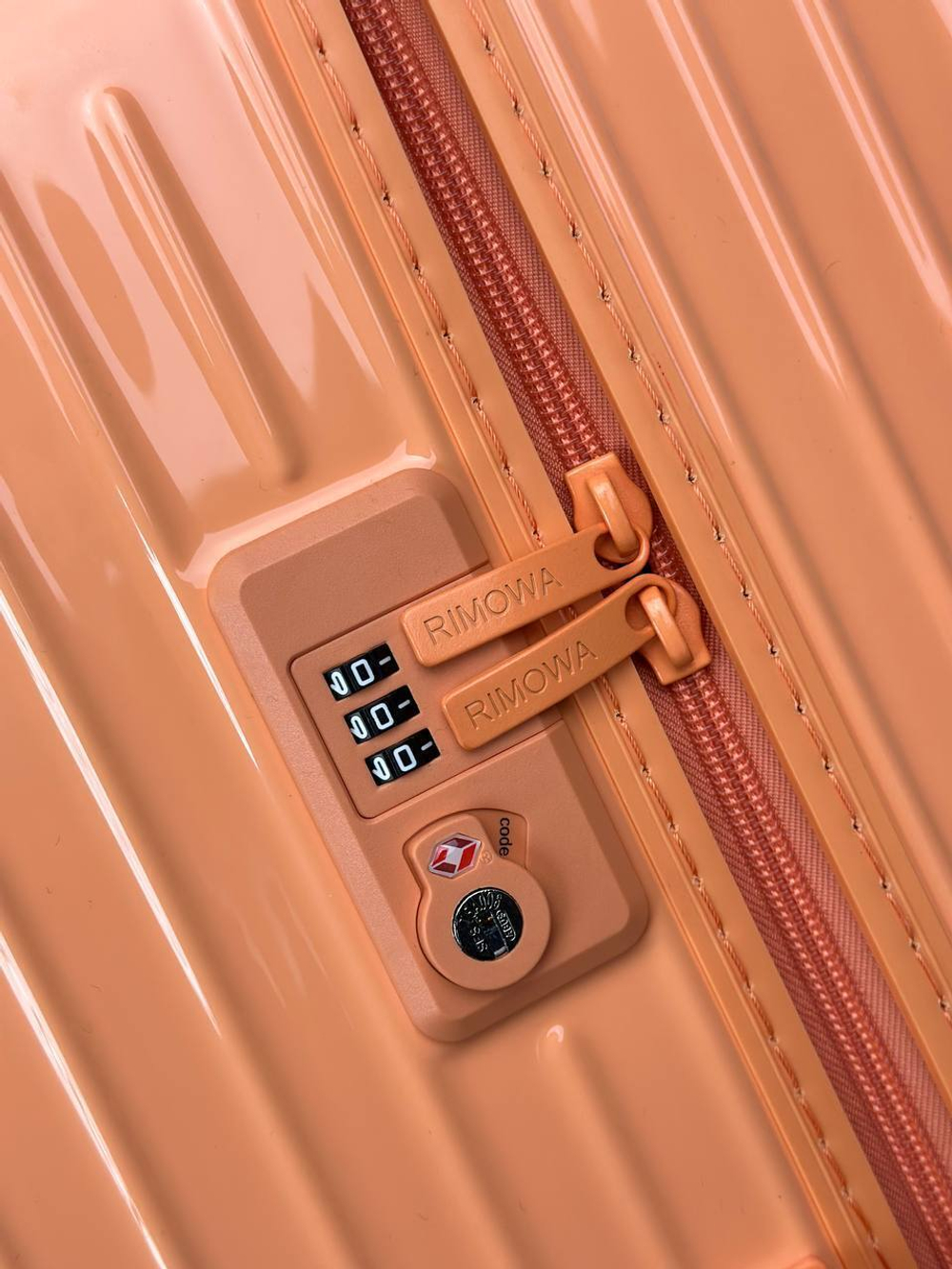 Чемодан Rimowa M