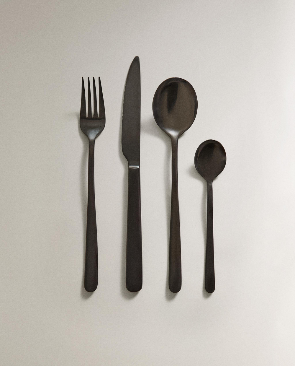 Zara Home набор столовых приборов из нержавеющей стали, цвет чёрный, 24 см