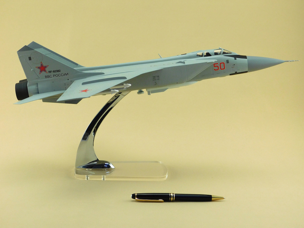 Модель самолета МиГ-31БМ (М1:48, ВВС России, RF-92382, 50)