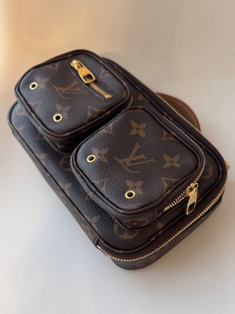 Сумка Louis Vuitton Utility Crossbody