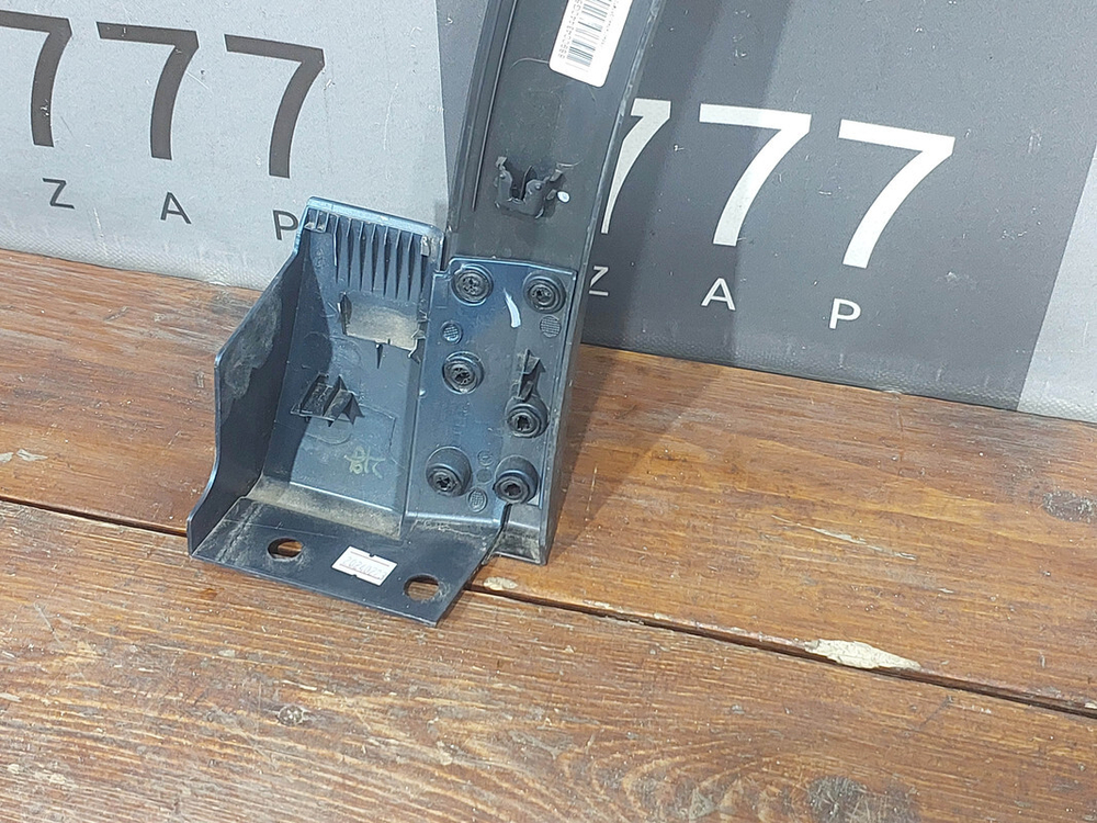 Накладка крыла переднего левого Geely Monjaro БУ 8890043440