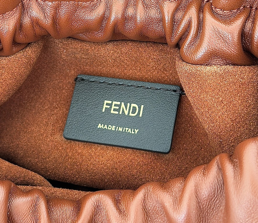 Fendi Small Mamma Baguette 16 cm
