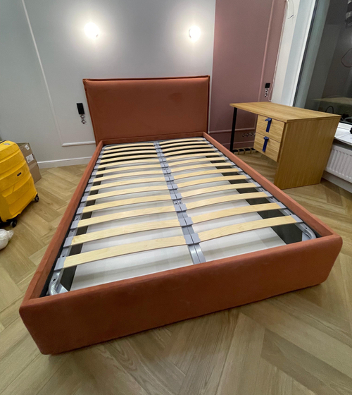 Двуспальная кровать Пилоу