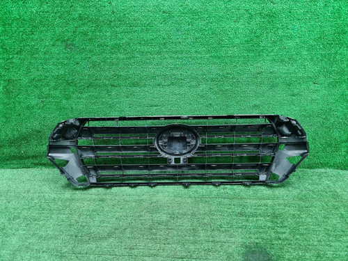 Решетка радиатора Toyota Land Cruiser 200 (15-21)