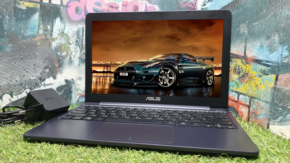 Ноутбук ASUS Celeron/4Gb/E203M E203MA-FD001T /Wibdows 10