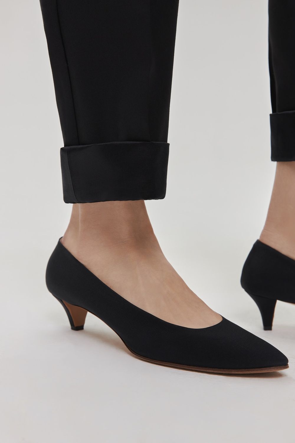 Брюки с отворотами (Просто идеальные брюки), черные