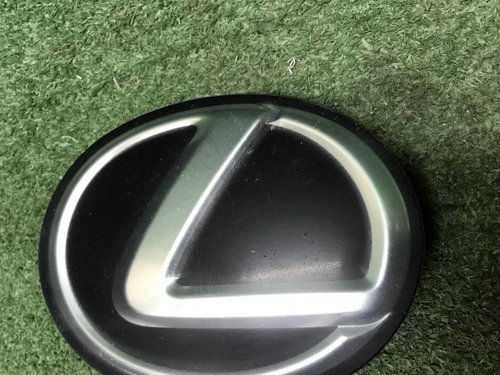 Эмблема решетки радиатора Lexus RX 4 (2019-2022)