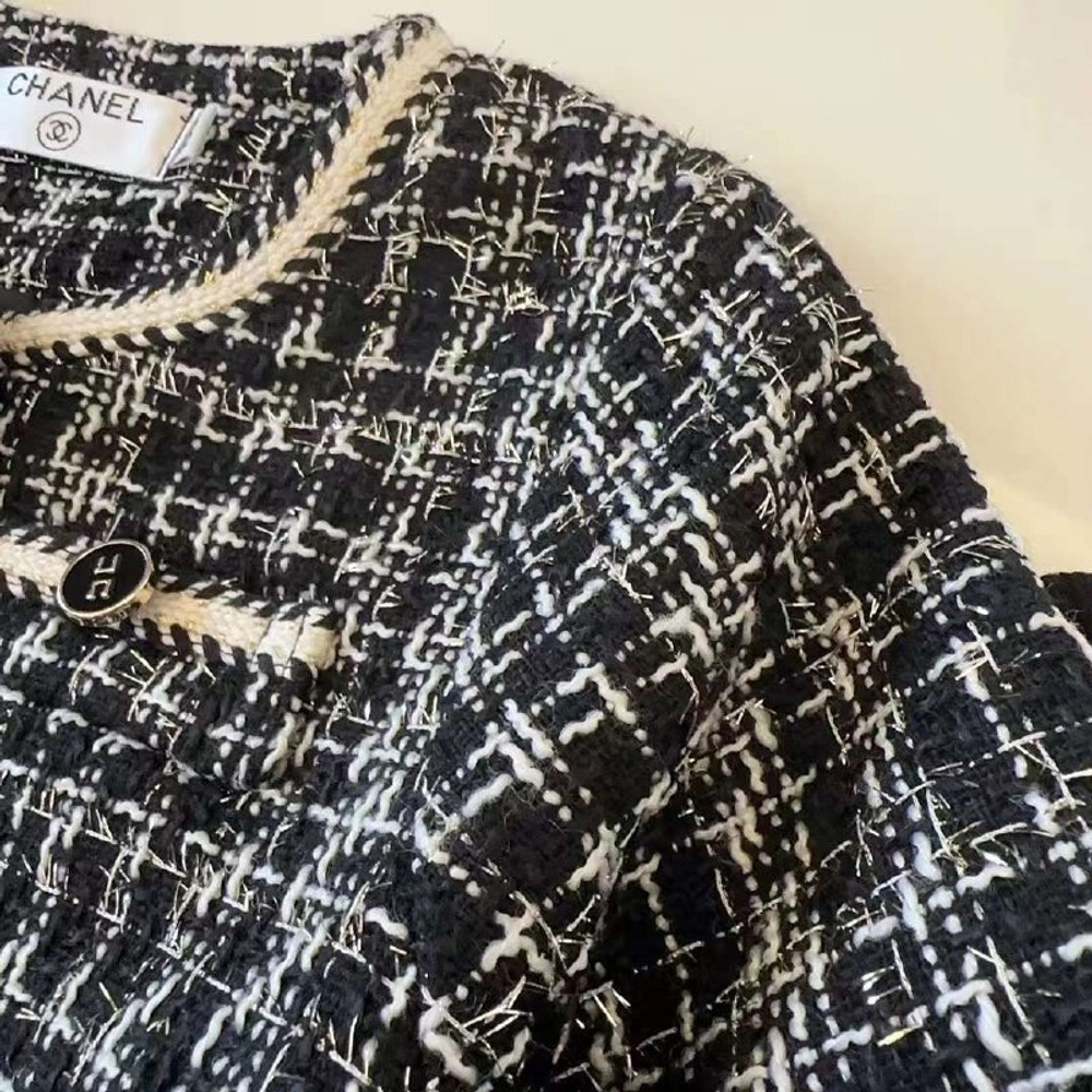 Детское платье Chanel с пышной юбкой и жакетом