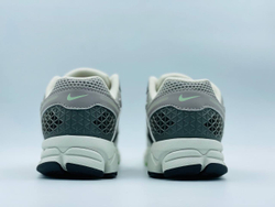 Кроссовки мужские Nike Air Zoom Vomero 5 Cobblestone