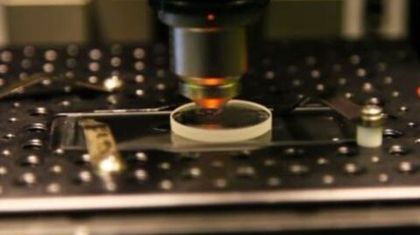 Учёные записали геном человека на «вечный» оптический накопитель