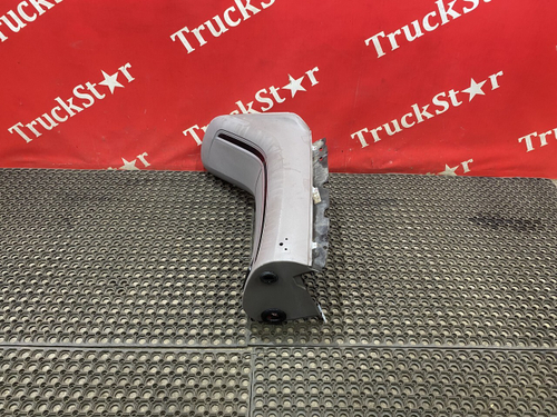 Передняя панель салона правая 2019г