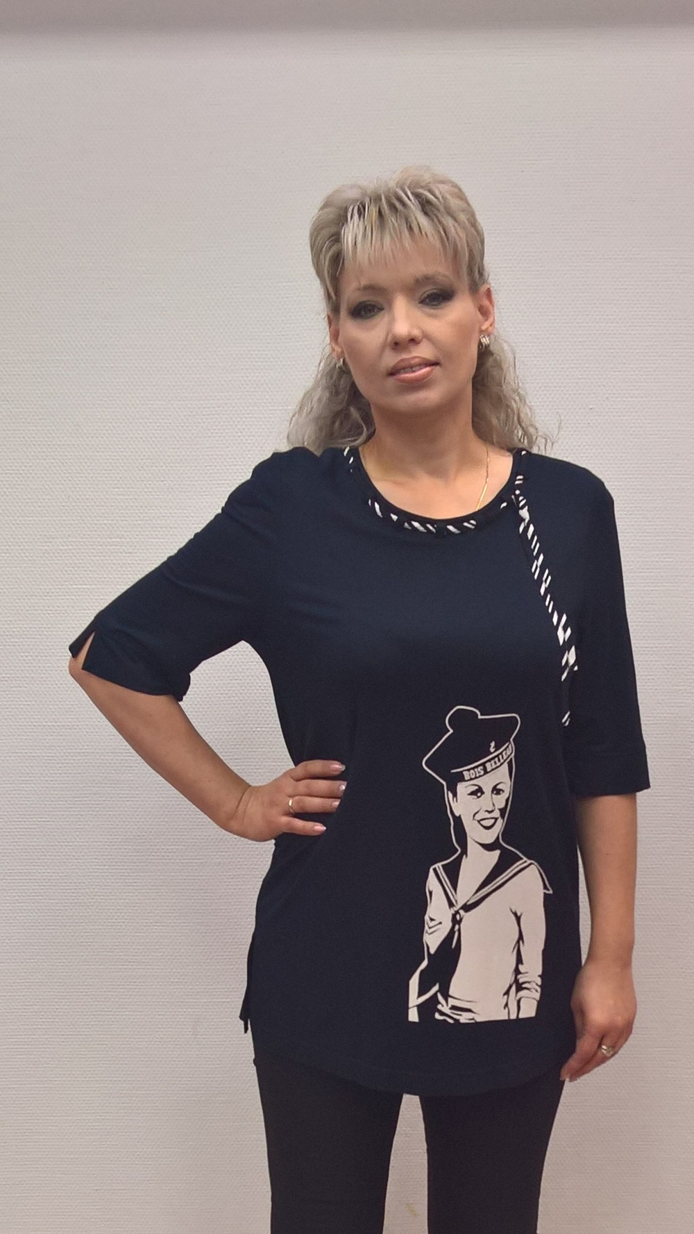 Темно-синий немецкий блузон белым с принтом!