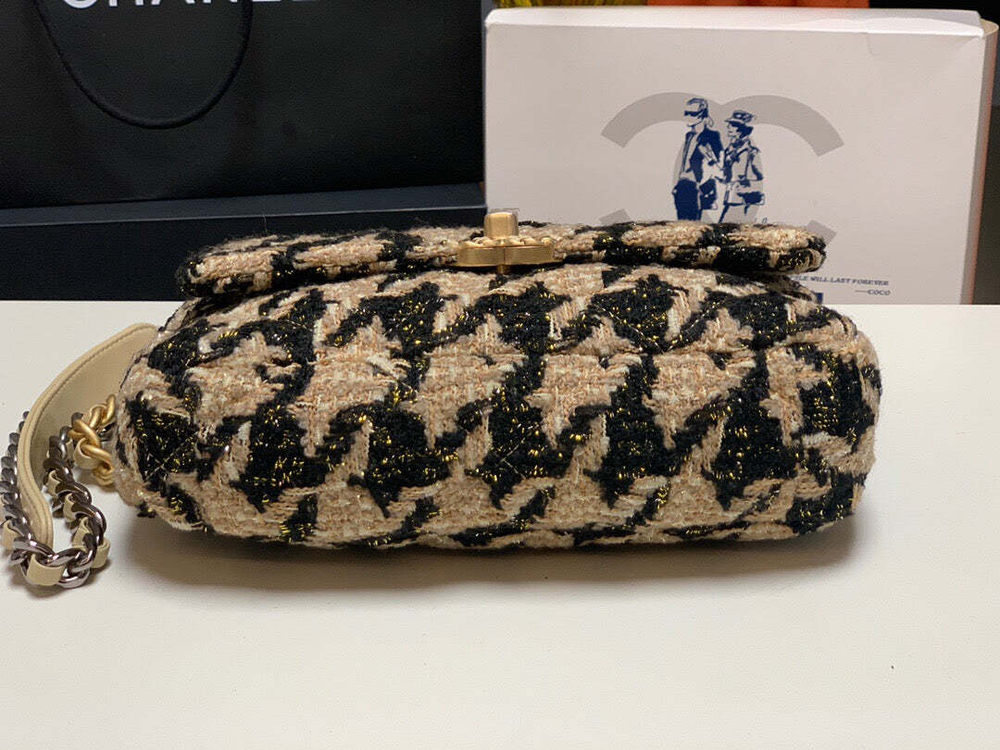 Chanel 19 26 cm