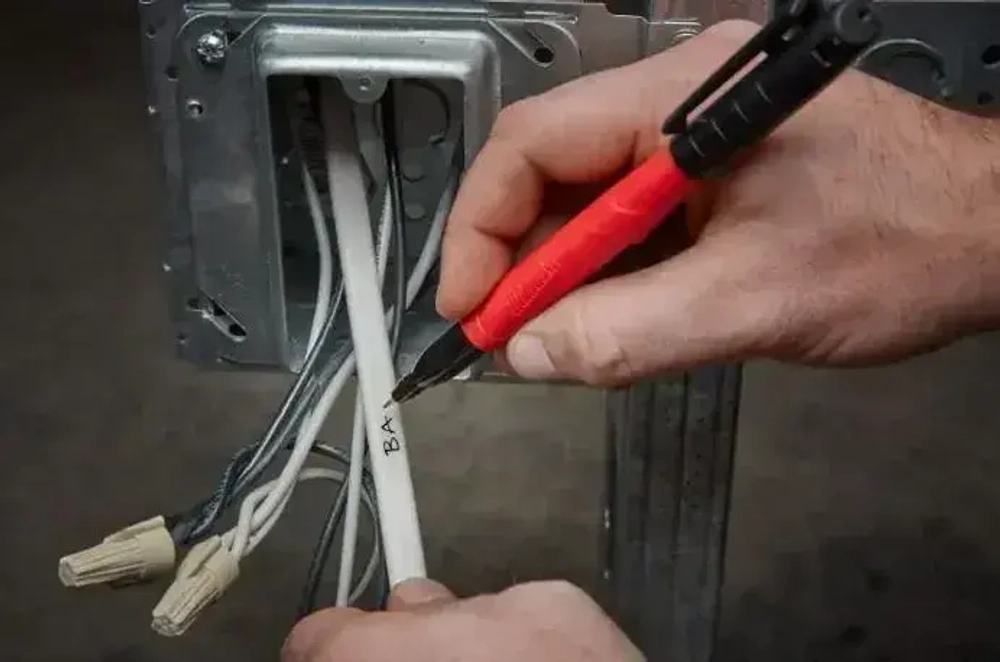 Маркер черный ультра тонкий для стройплощадки MILWAUKEE INKZALL Ultra Fine Point (1шт)