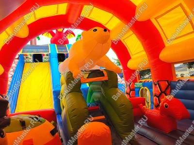 Коммерческий надувной батут "Драконье логово", 16*7*8 м с крышей