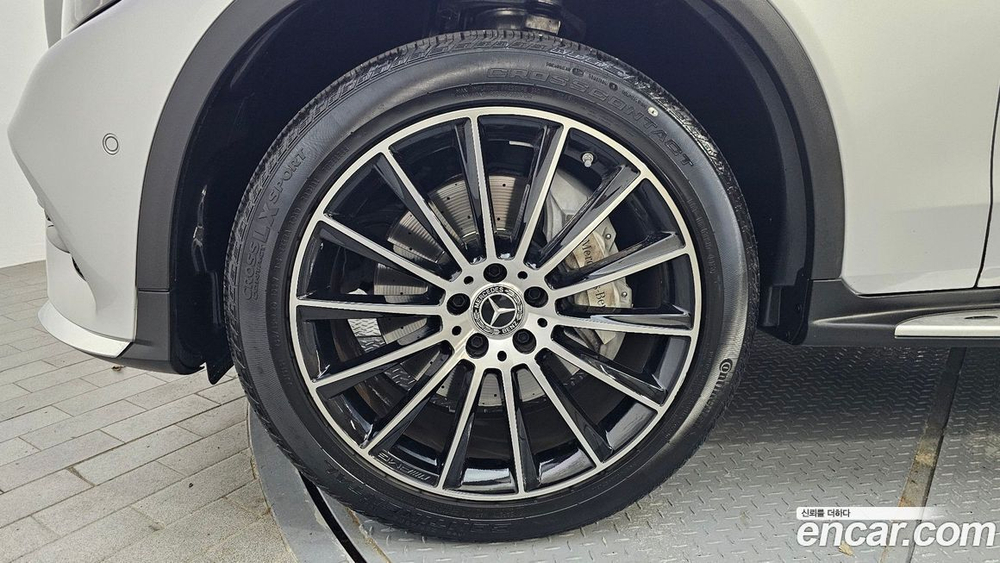 Mercedes-Benz GLC-Class X253 GLC300 4MATIC AMG Line (12.2019)