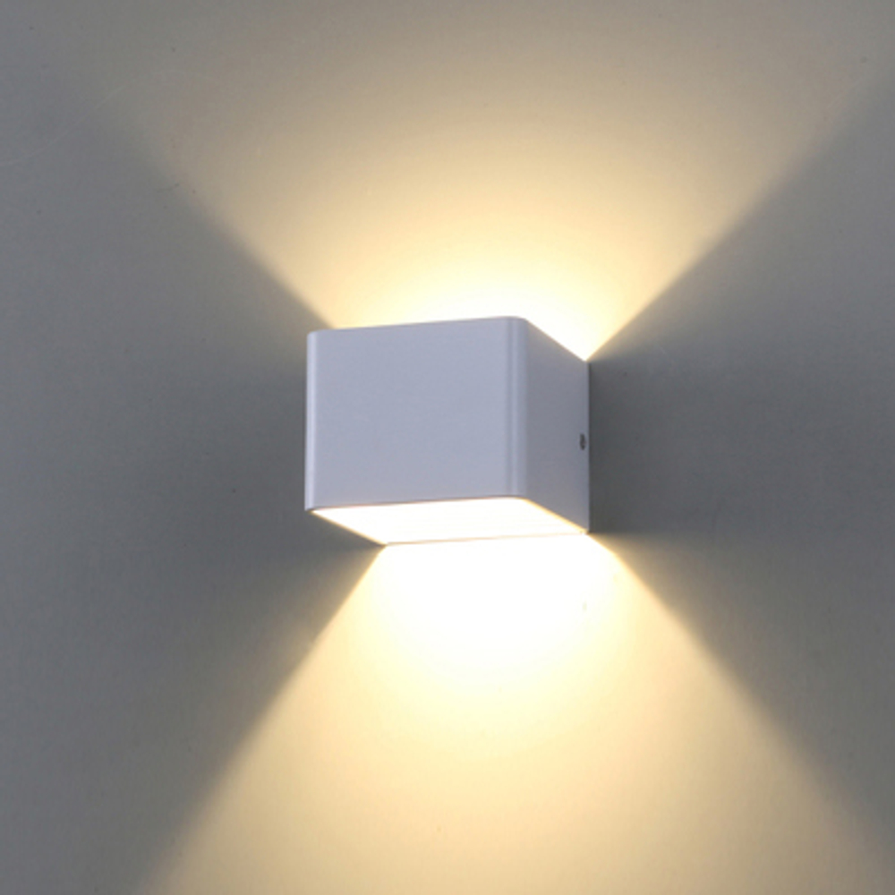 Wall design lamp  24 by Delta Light (White)