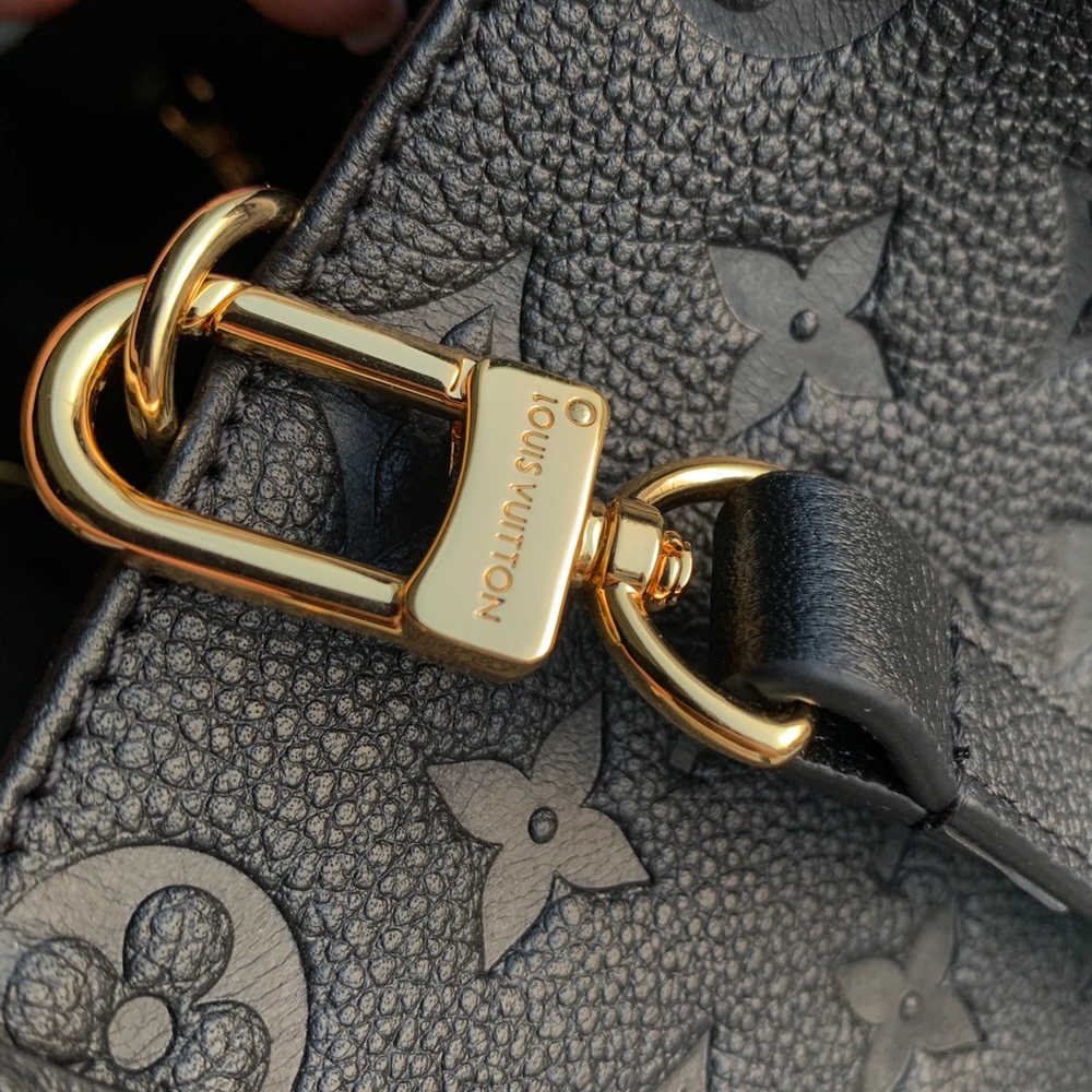 Louis Vuitton Onthego PM